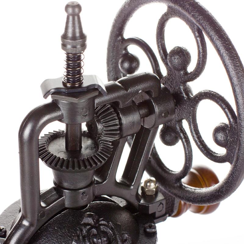 Vintage Ferris Wheel Inspired Grinder